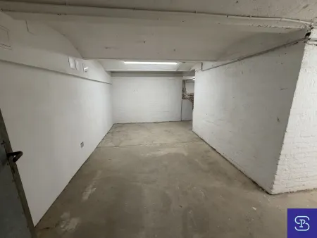 Lindengasse: Großzügige 97m² Lagerfläche Nähe Spittelberg - 1070 Wien