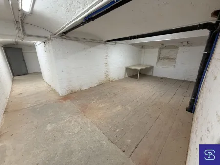 Lindengasse: Großzügige 97m² Lagerfläche Nähe Spittelberg - 1070 Wien