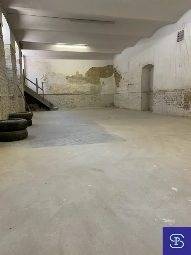 Lindengasse: 69m² Lagerfläche mit Straßenzugang im Souterrain - 1070 Wien - Bild