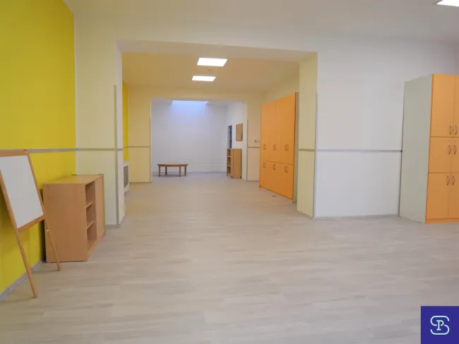 Toprenovierter 235m² Kindergarten mit Küche Nähe Gudrunstraße - 1110 Wien - Bild