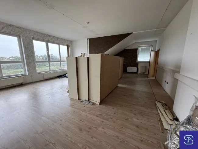 Preiswerte 72m² Büroeinheit mit Hauszentralheizung Nähe Rautenweg - 1220 Wien - Bild
