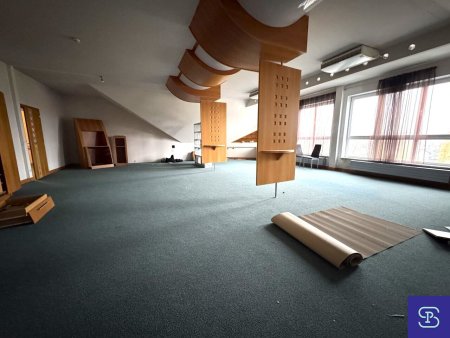 Preiswerte 101m² Büroeinheit mit Hauszentralheizung Nähe Rautenweg - 1220 Wien