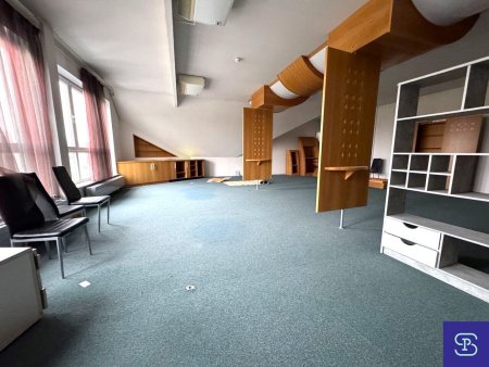 Preiswerte 101m² Büroeinheit mit Hauszentralheizung Nähe Rautenweg - 1220 Wien