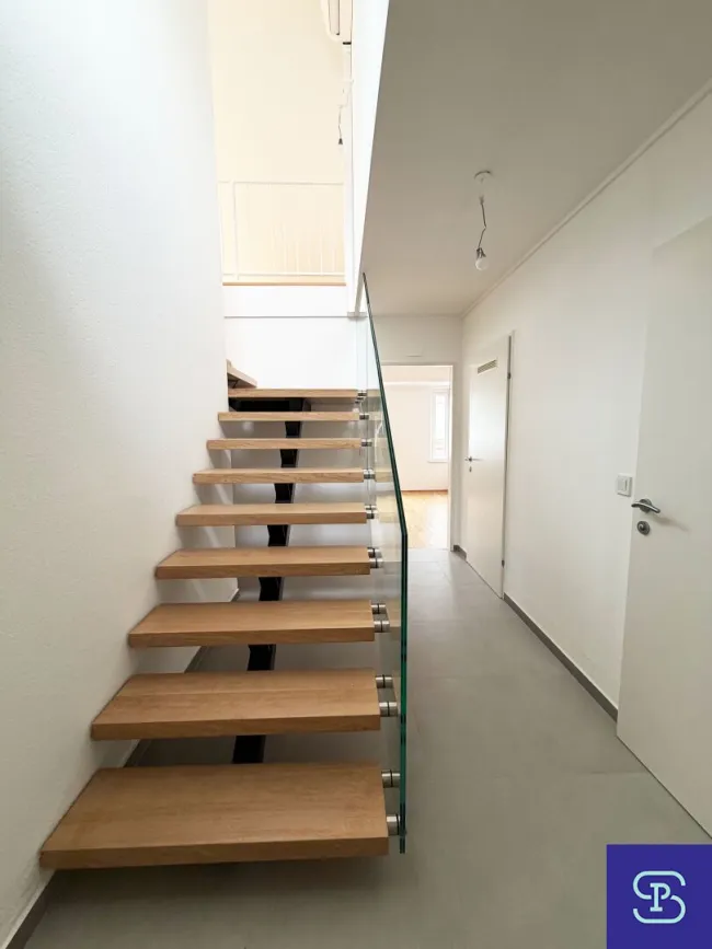 unterer Bereich, Treppe