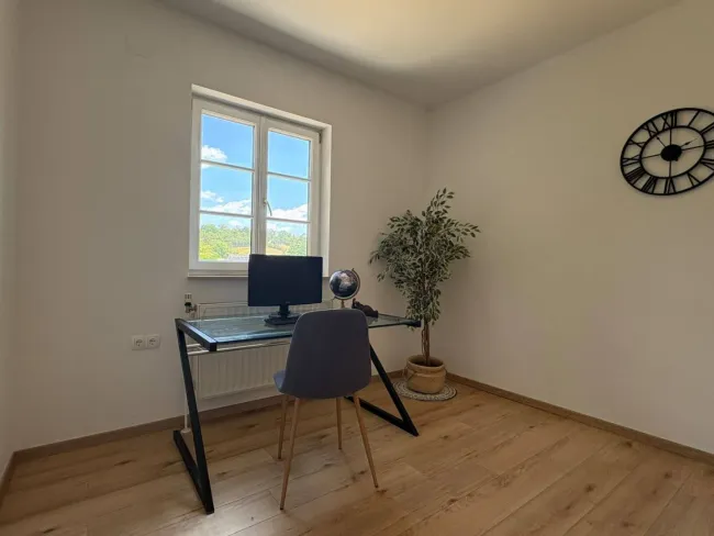 Büro im EG (optional Gästezimmer)