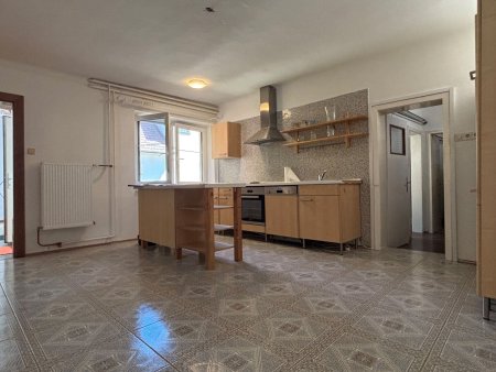 Jetzt hat jeder sein eigenes Zimmer - großes, renoviertes Landhaus mit gemauertem Stadl
