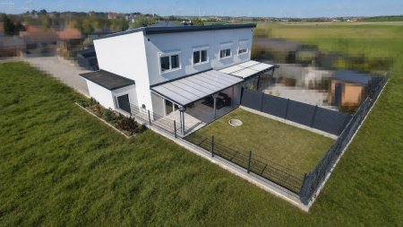 Exklusiver Wohnkomfort mit perfekter Wien-Anbindung - 3 Schlafzimmer, PV, Wärmepumpe & Klimaanlage – €425.000