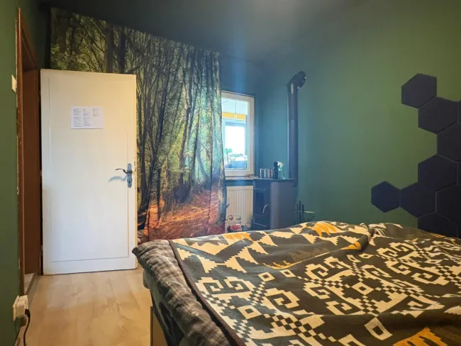 Schlafzimmer 1