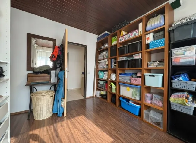 Schrankraum (optional 3tes Schlafzimmer)