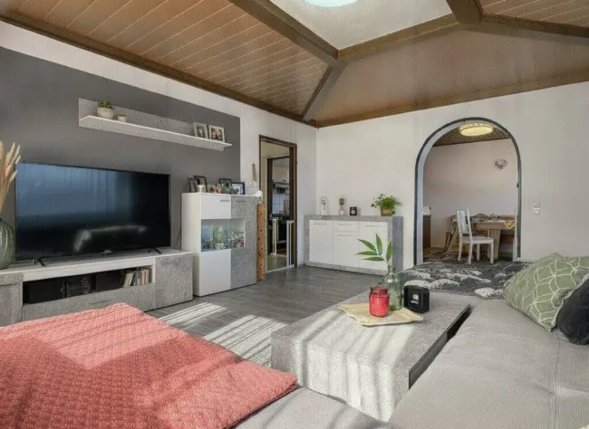 Wohnzimmer (kreisförmig begehbar)
