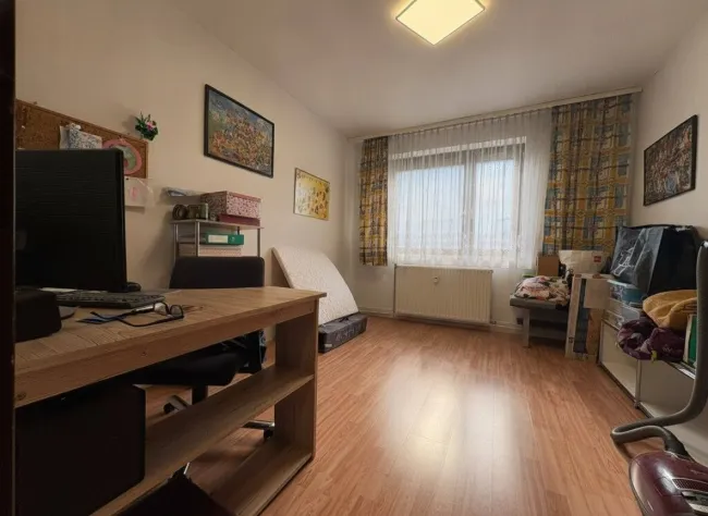 Büro (optional 2tes Schlafzimmer)
