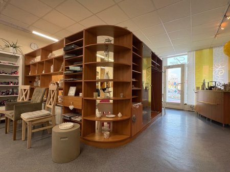 Renditeobjekt in Zistersdorf: 4 Zimmer, Terrasse, Garage, 90m² Wohnfläche & 100m² Geschäftslokal
