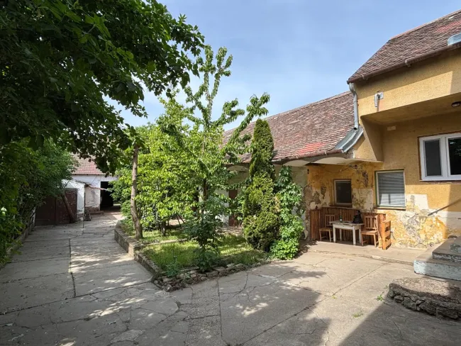 Platz für Mensch, Tier & Traktor - Wohnhaus mit zwei großen Stadln auf 1300m² Grundstück - Bild