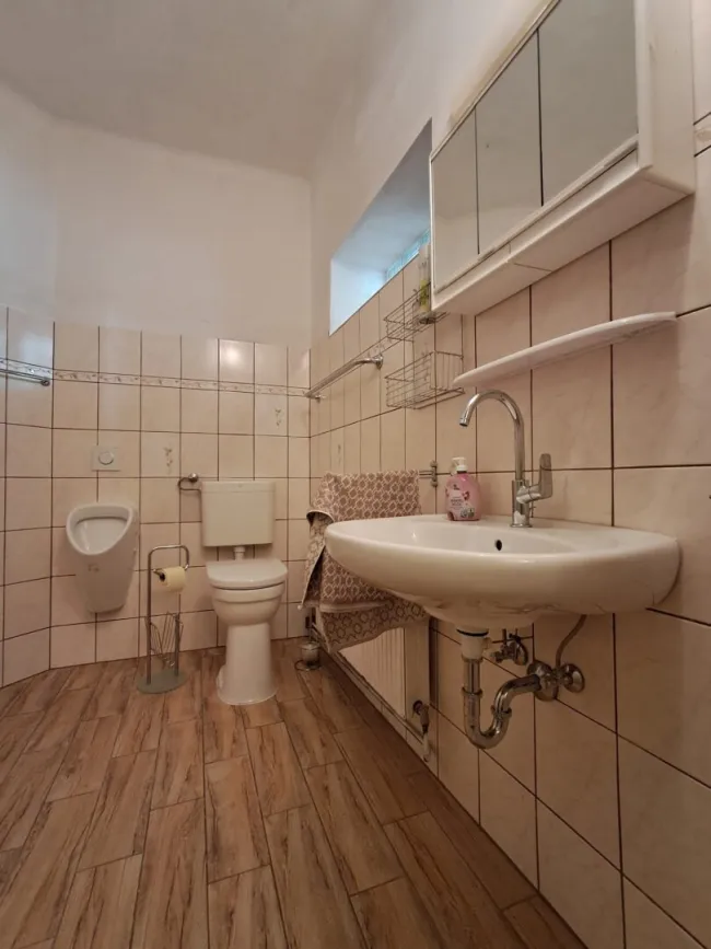 1. Wohneinheit Bad & WC