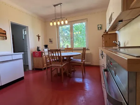 Großes Einfamilienhaus mit 2000m² Grund, Garage & 5 Schlafzimmer in 2164 Neuruppersdorf!