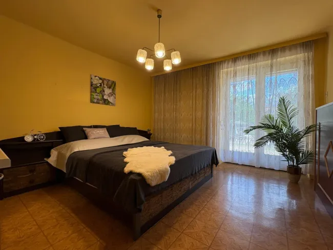 Schlafzimmer 3 (Ausgang Garten)