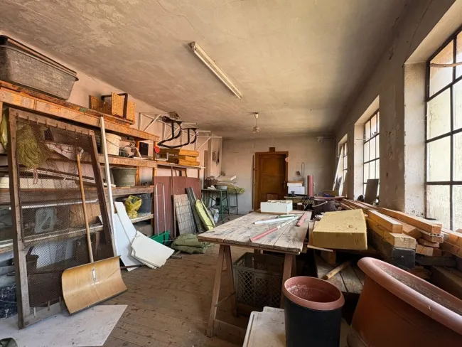 Werkstatt/Lager über Garage