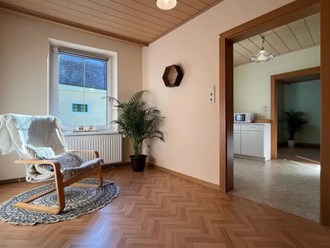 Leistbares Haus mit eigenem Weinkeller – ideal für Wien-Pendler - Titelbild
