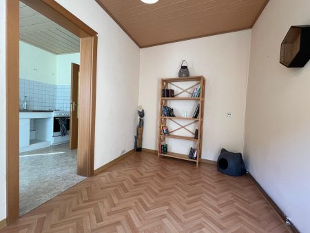 Leistbares Haus mit eigenem Weinkeller – ideal für Wien-Pendler