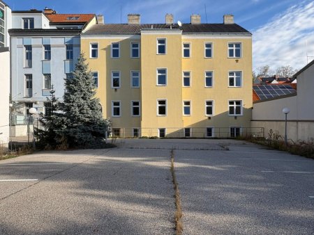 Attraktives Zinshaus in Mistelbach: 9 Wohnungen, 20 Stellplätze, gepflegt, hohe Renditechancen!