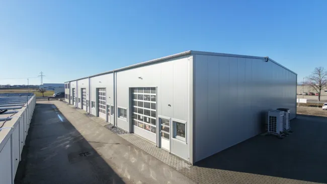 200 m² starten. Auf 400 m² wachsen. Neubauhalle in Laa / Thaya ! - Bild