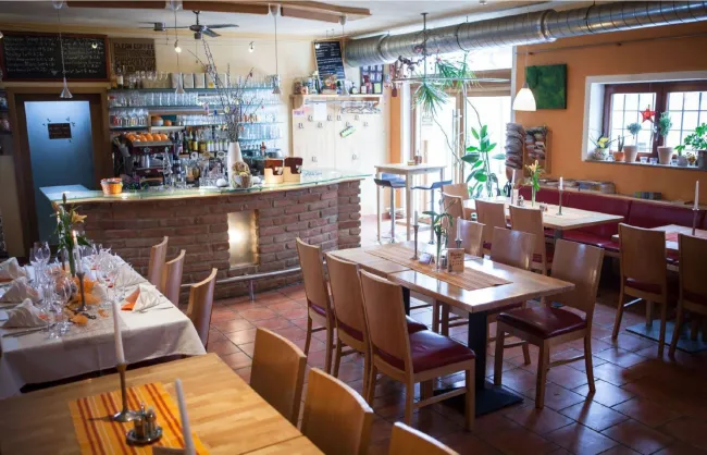 Traumhaftes Restaurant in Falkenstein – Vollsaniert mit Terrasse und Top-Ausstattung! - Bild