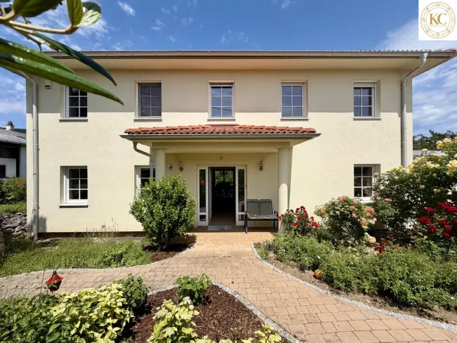Exklusive Villa mit südländischem Flair und Panoramablick - Bild