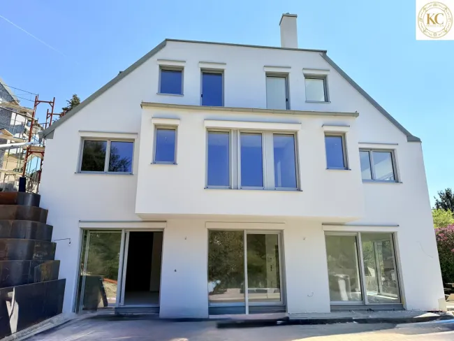 Luxusvilla in Ruhelage mit traumhafter Aussicht - Bild