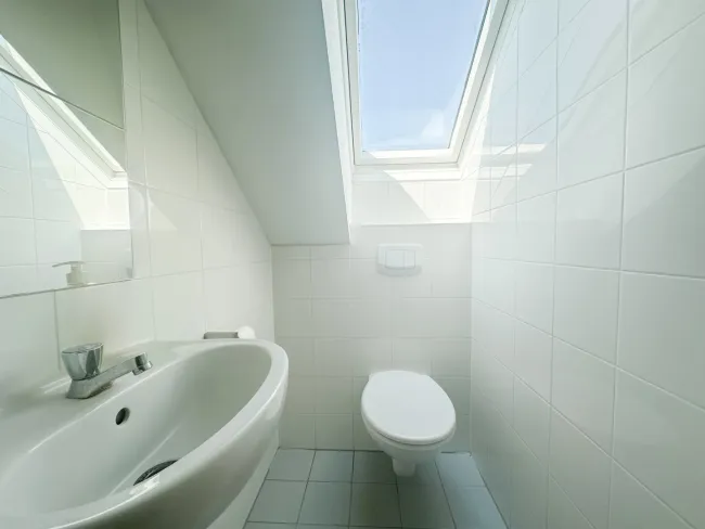 separate Toilette