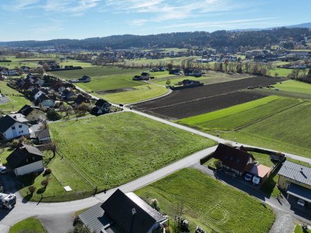 Grundstück