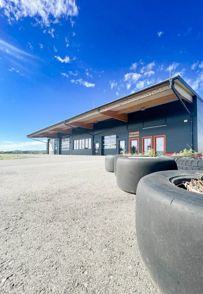 ATTRAKTIVE GEWERBEFLÄCHE ZU KAUFEN I MODERN I FLEXIBEL NUTZBAR I TOP LAGE I ROTO IMMOBILIEN - Titelbild
