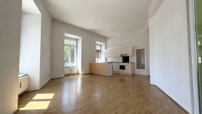 LICHTDURCHFLUTETE 3-ZIMMER-WOHNUNG | IHR NEUES ZUHAUSE I ROTO IMMOBILIEN - Bild