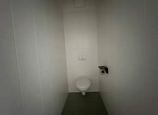 separate Toilette