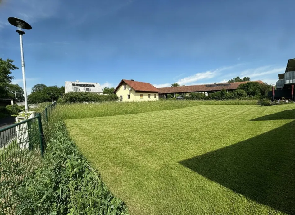 Grundstück