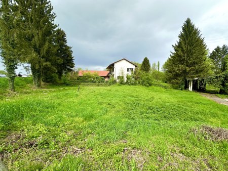 Grundstück