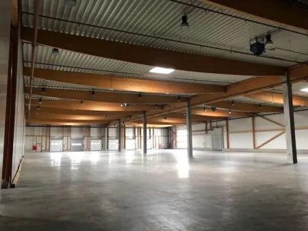 Lager- Logistik- Produktionshalle, 6 Andockrampen - Bild