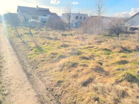 Sonniges Grundstück mit Weitblick – Eckgrundstück! - Bild