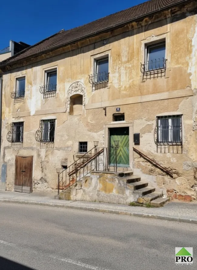 Einzigartiges Bürgerhaus direkt in Waidhofen an der Thaya (Waldviertel) zu sanieren inkl. Sanierungsvorschläge! - Titelbild