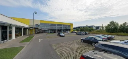 8808m² Betriebsbauland mit Betriebsobjekt und unverbautem Baugrundstück, viele Stellplätze im Gewerbegebiet Eisenstadt - Bild