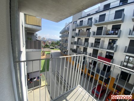 Familienfreundliche 3-Zimmer-Wohnung mit Balkon nahe Oberlaa