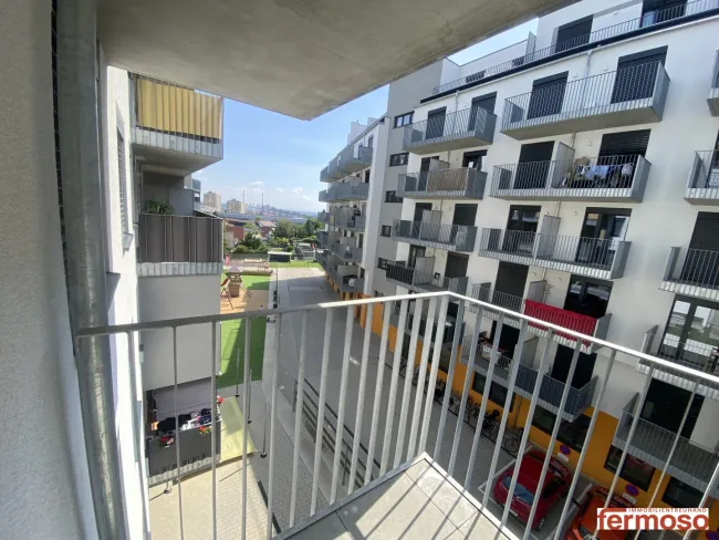 Familienfreundliche 3-Zimmer-Wohnung mit Balkon nahe Oberlaa - Bild