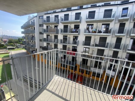 Familienfreundliche 3-Zimmer-Wohnung mit Balkon nahe Oberlaa