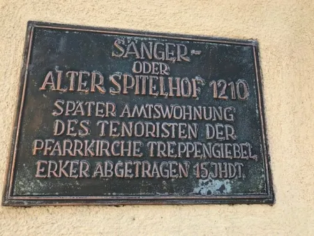 Spätgotischer Bau 15 Jhd im Zentrum Krems, 169m² mit Balkon, Terrasse und 1000 Jahre altem Weinkeller - Bild