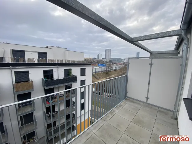Moderne 2 Zimmer Wohnung mit atemberaubender Terrasse - Bild