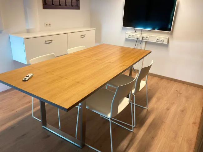 Voll möbliertes Büro im Raumschiff Schwaz - Bild