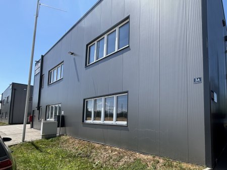 Betriebs-/Produktions- oder Lagerhalle im Gewerbepark Ader in Timelkam zu vermieten