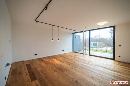 m Segelhafen West: 2-Zimmer-Wohnung mit Garten und Wasserblick | provisionsfrei