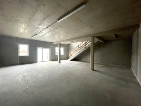 Sofortbezug an der A1 ca. 176 m² Büro-/ Ordinations-/ Lagerfläche auf zwei Ebenen im Gewerbepark Ansfelden zu vermieten (Top 13)