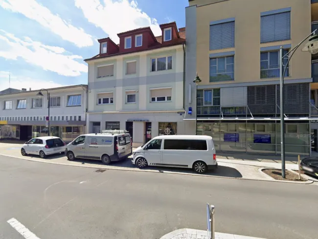 NEUER PREIS! Leistbare Traumwohnung mit 5-Zimmern und 2 getrennten Wohneinheiten mit Loggia und Balkon zum Schnäppchenpreis in Hauptstraße / Güssing - Titelbild