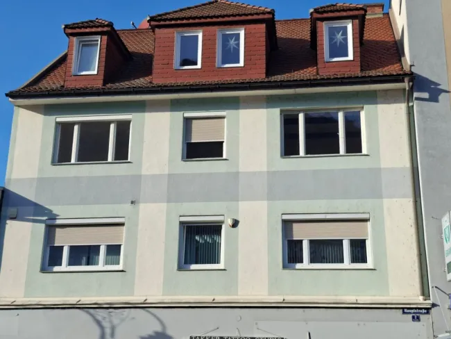 NEUER PREIS! Leistbare Traumwohnung mit 5-Zimmern und 2 getrennten Wohneinheiten mit Loggia und Balkon zum Schnäppchenpreis in Hauptstraße / Güssing - Bild